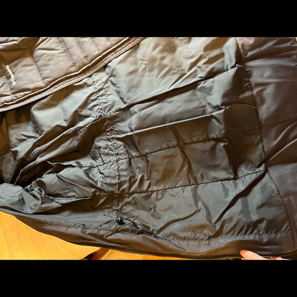 Columbia winter jacket - size small - Picture 3 of 4
